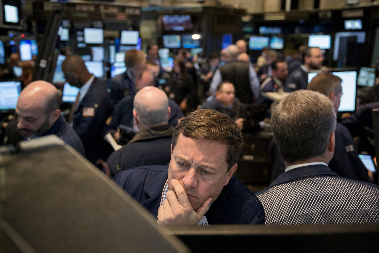 Photographie d’un contexte financier illustrant l’histoire de Credit CORP Group Limited